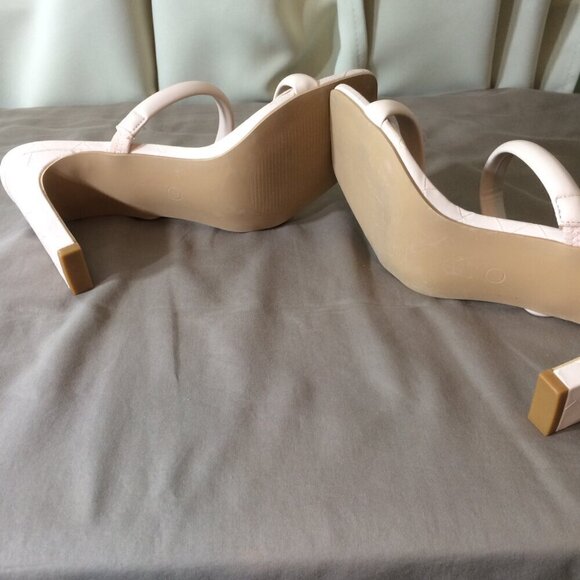 NEW Coutgo Sandals Heels Square Toe Slip On Two Strap Beige 9 ½ - Picture 3 of 5